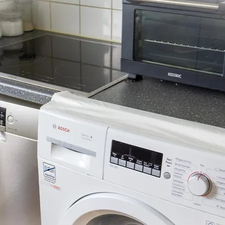- Good & Calm Location - Contactless Check-in Apartmán *